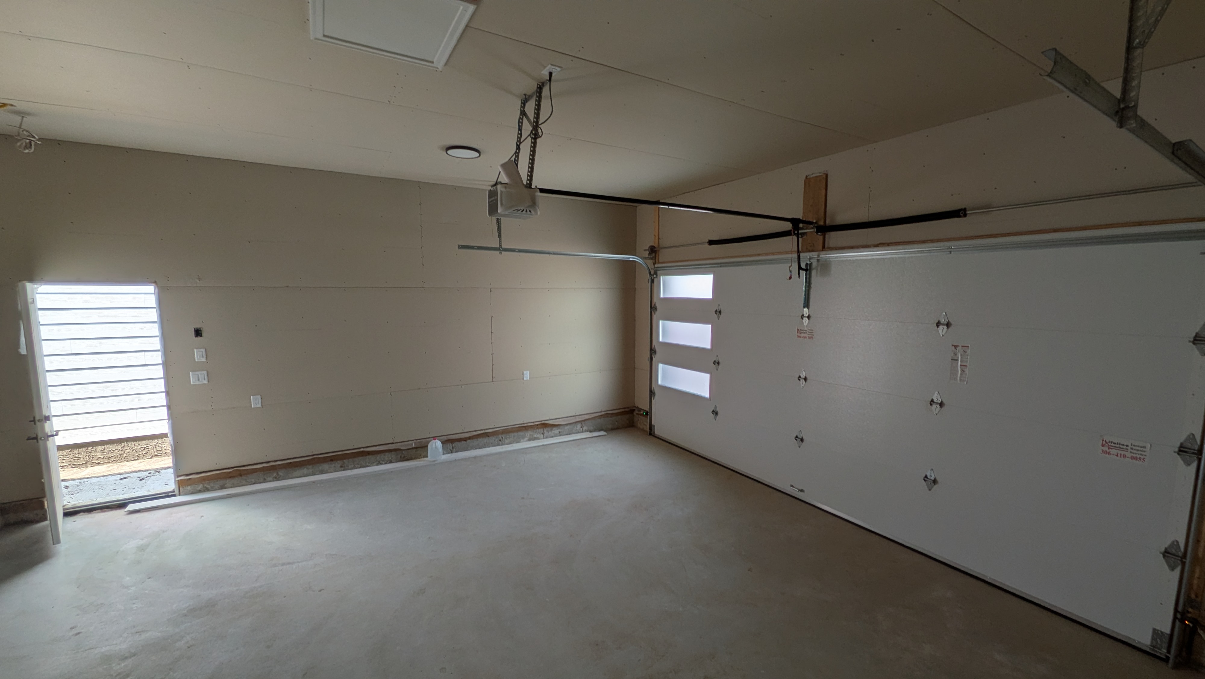 Spacious Interior Finishing